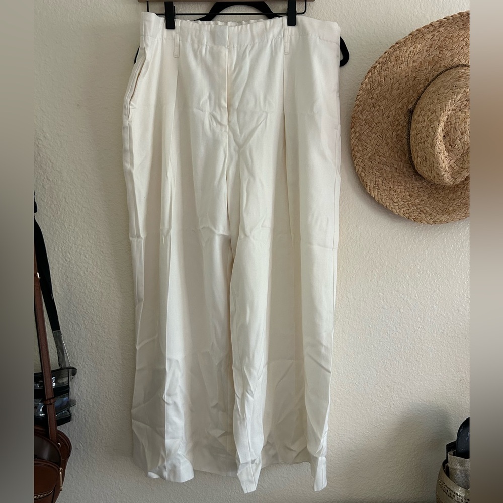 Women’s Wide Leg Trouser